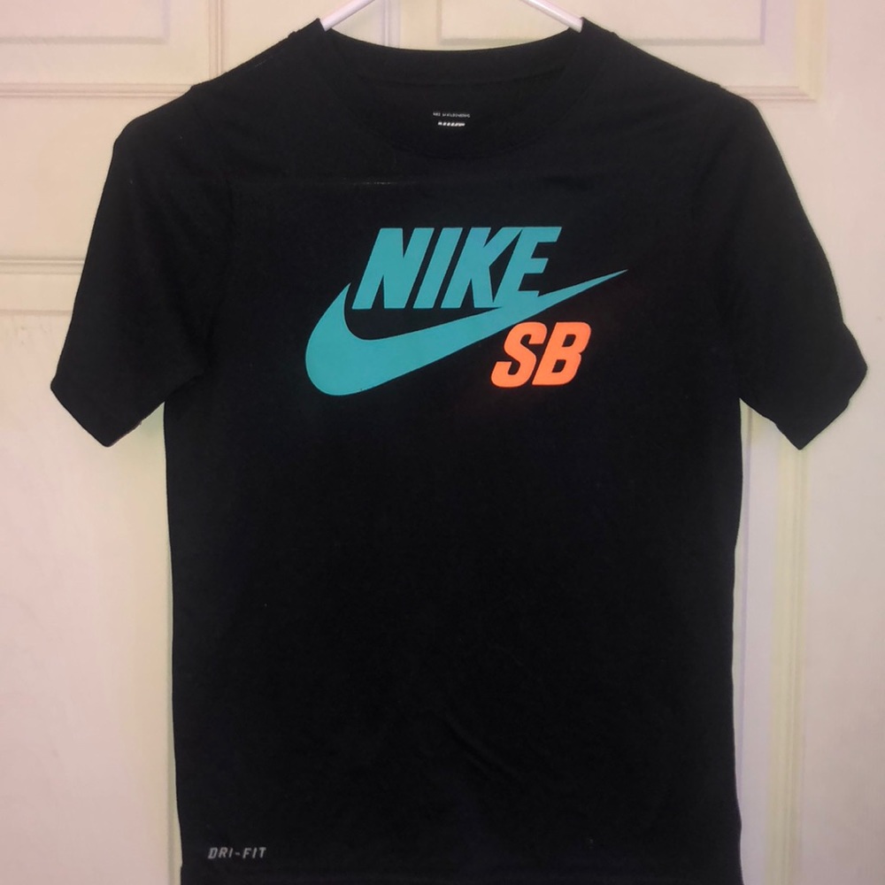 Nike SB tee shirt